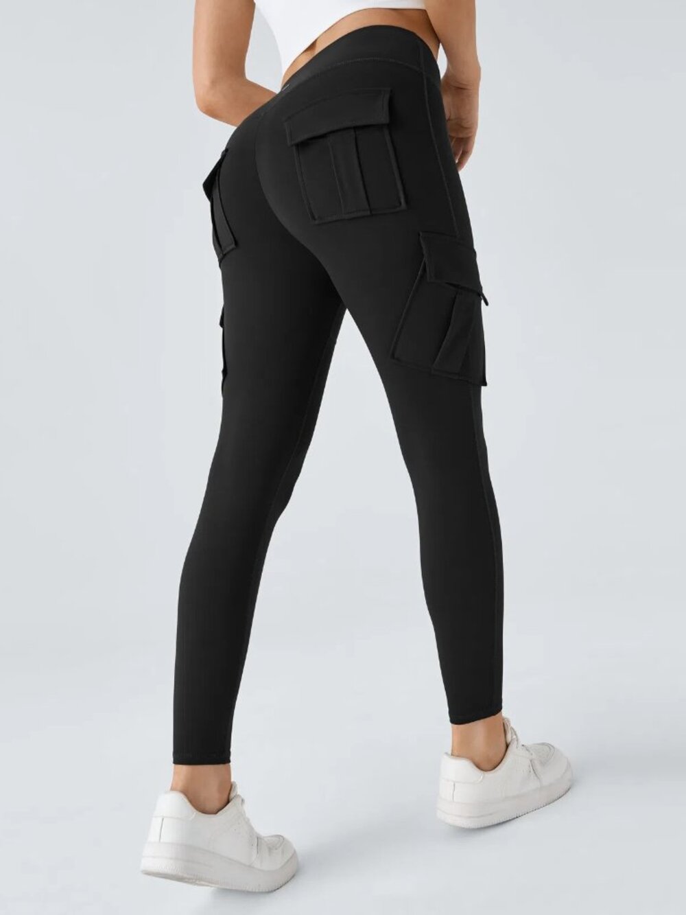 Halara Small Black DayStretch High Waisted Cargo Pocket Skinny Yoga Leggings